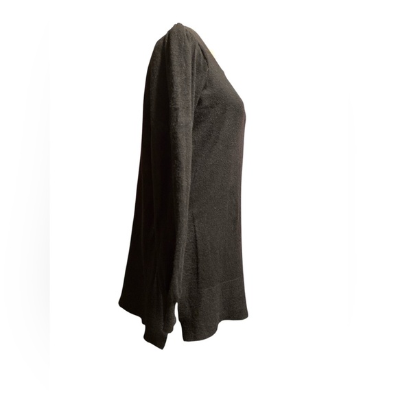 π Soft and lux Boston Proper sweater size medium π
BIN 29 - Picture 4 of 10